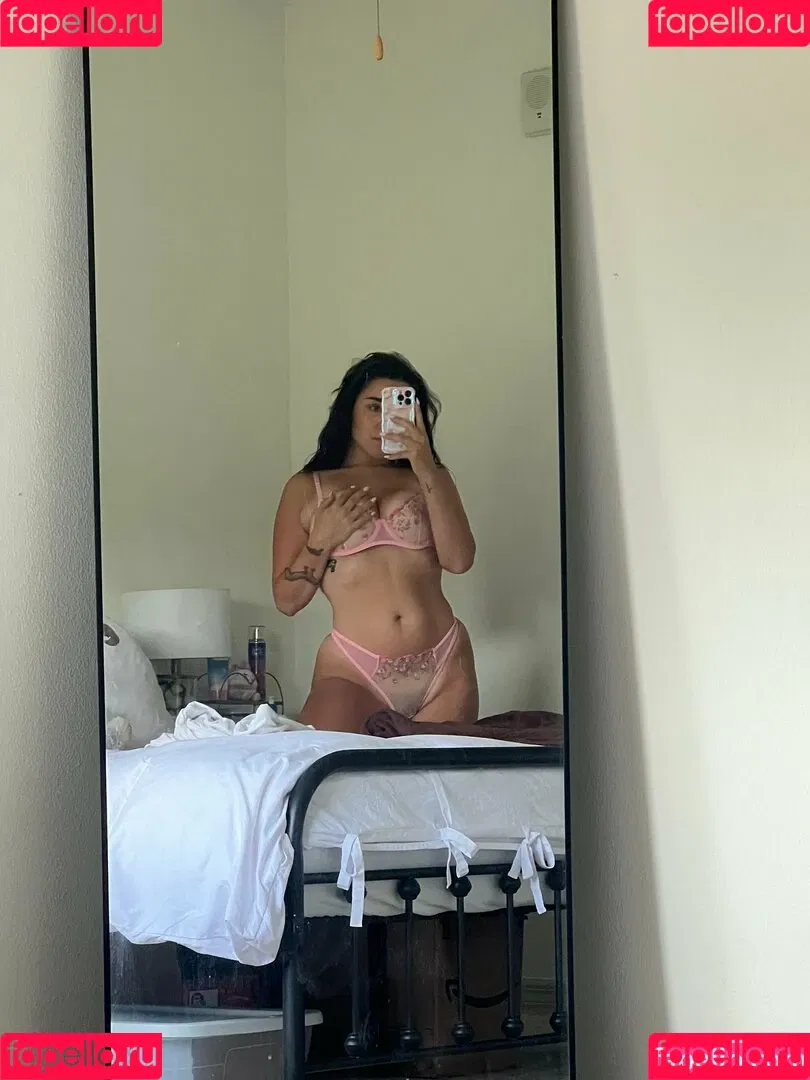 skirtsowo Onlyfans Photo Gallery 