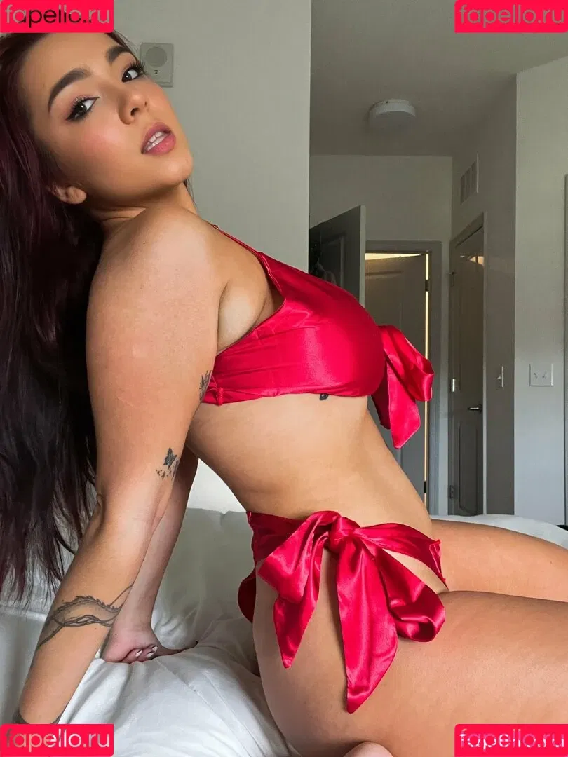 skirtsowo Onlyfans Photo Gallery 
