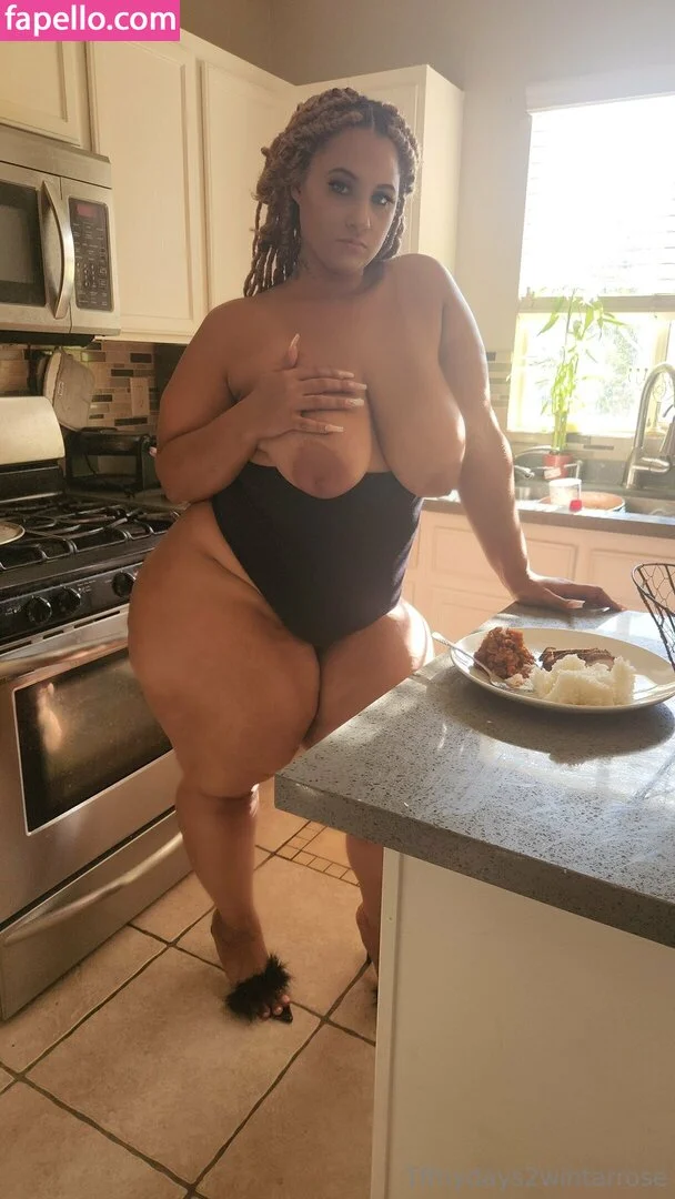 tffnydays2wintarrose Onlyfans Photo Gallery 