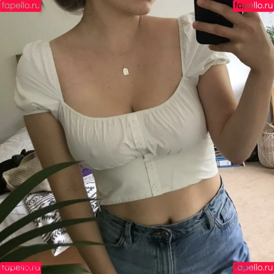 Emily Barrett Onlyfans Photo Gallery 