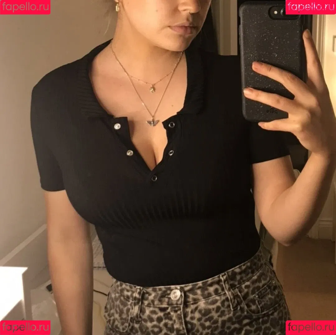 Emily Barrett Onlyfans Photo Gallery 