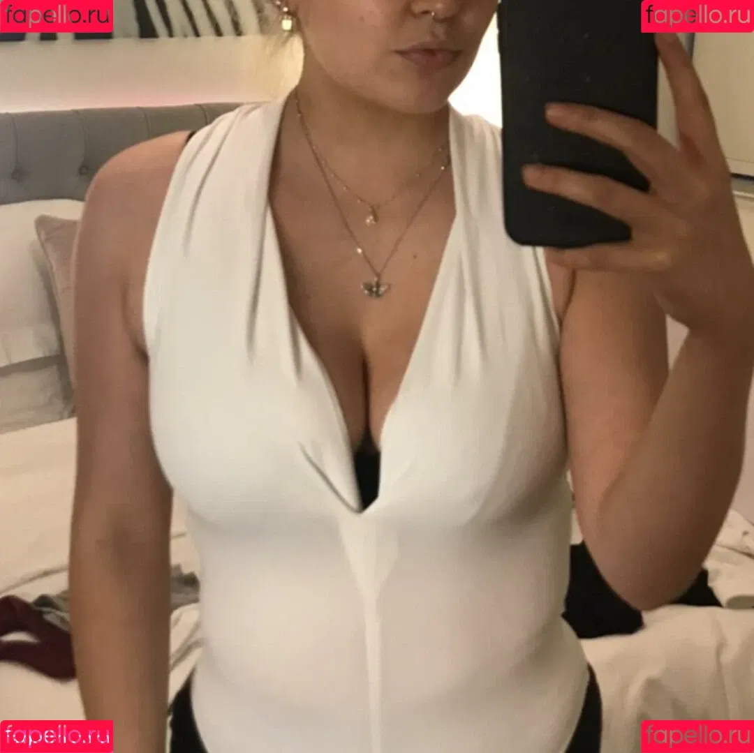 Emily Barrett Onlyfans Photo Gallery 