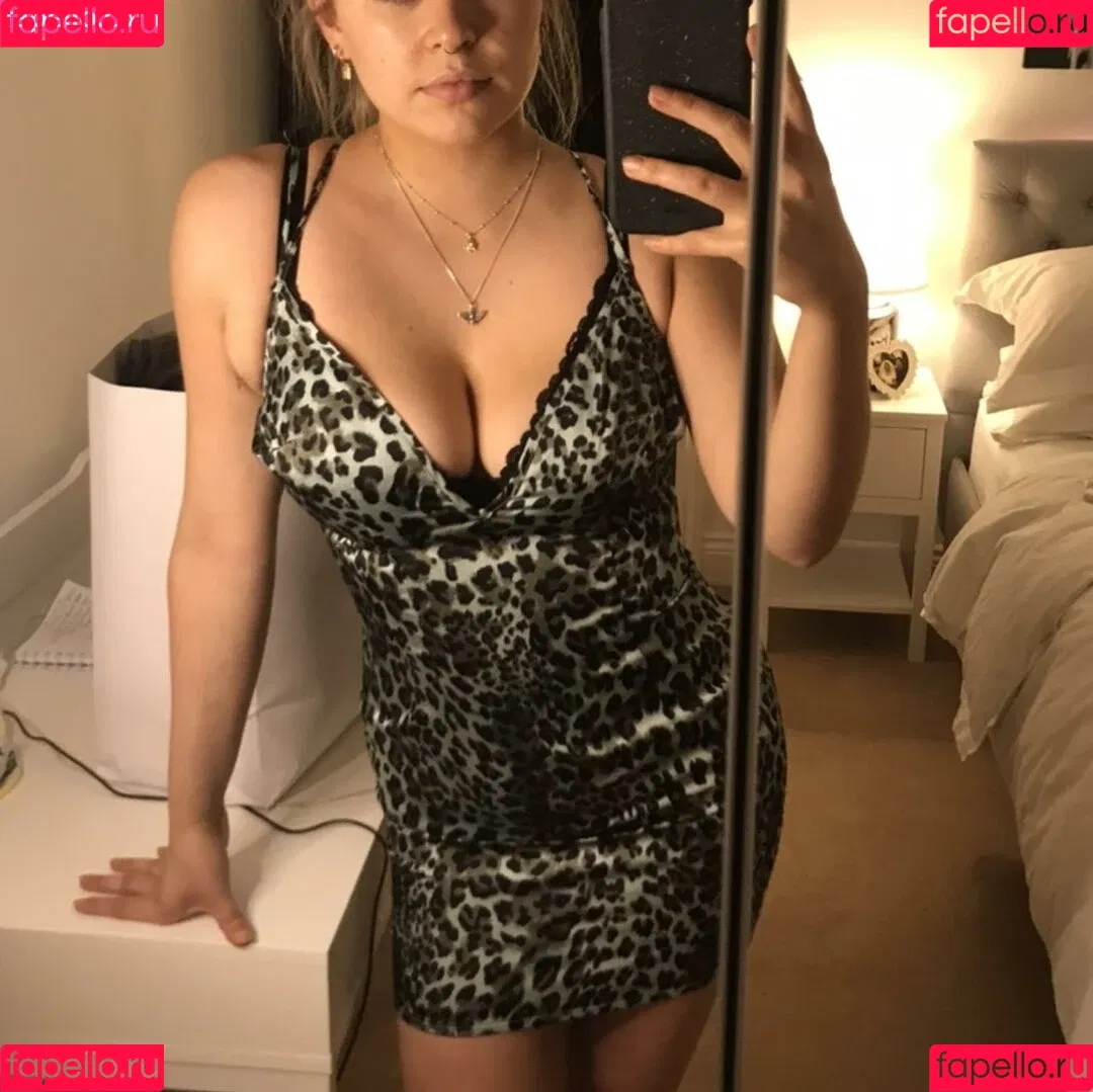 Emily Barrett Onlyfans Photo Gallery 