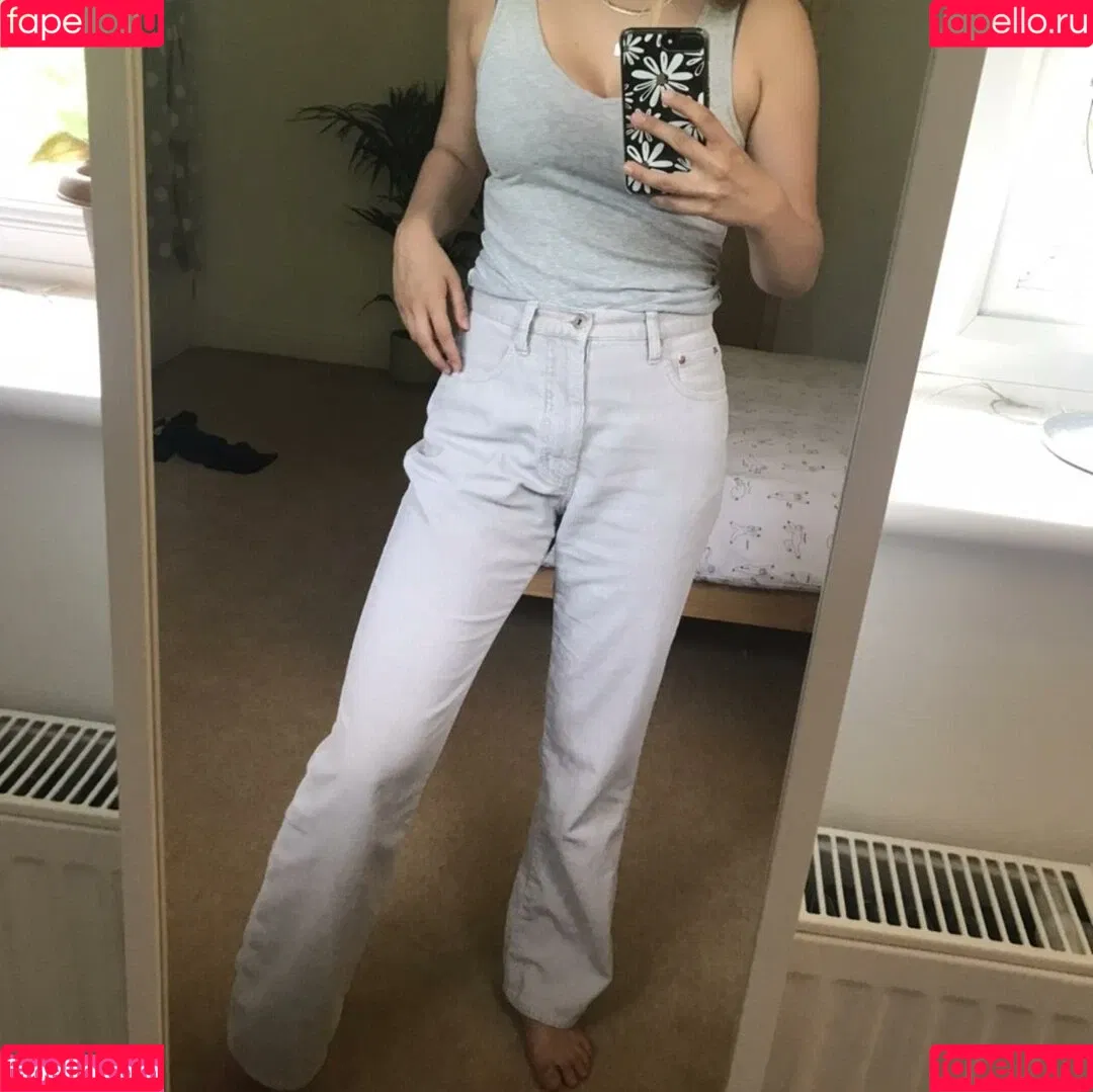 Emily Barrett Onlyfans Photo Gallery 