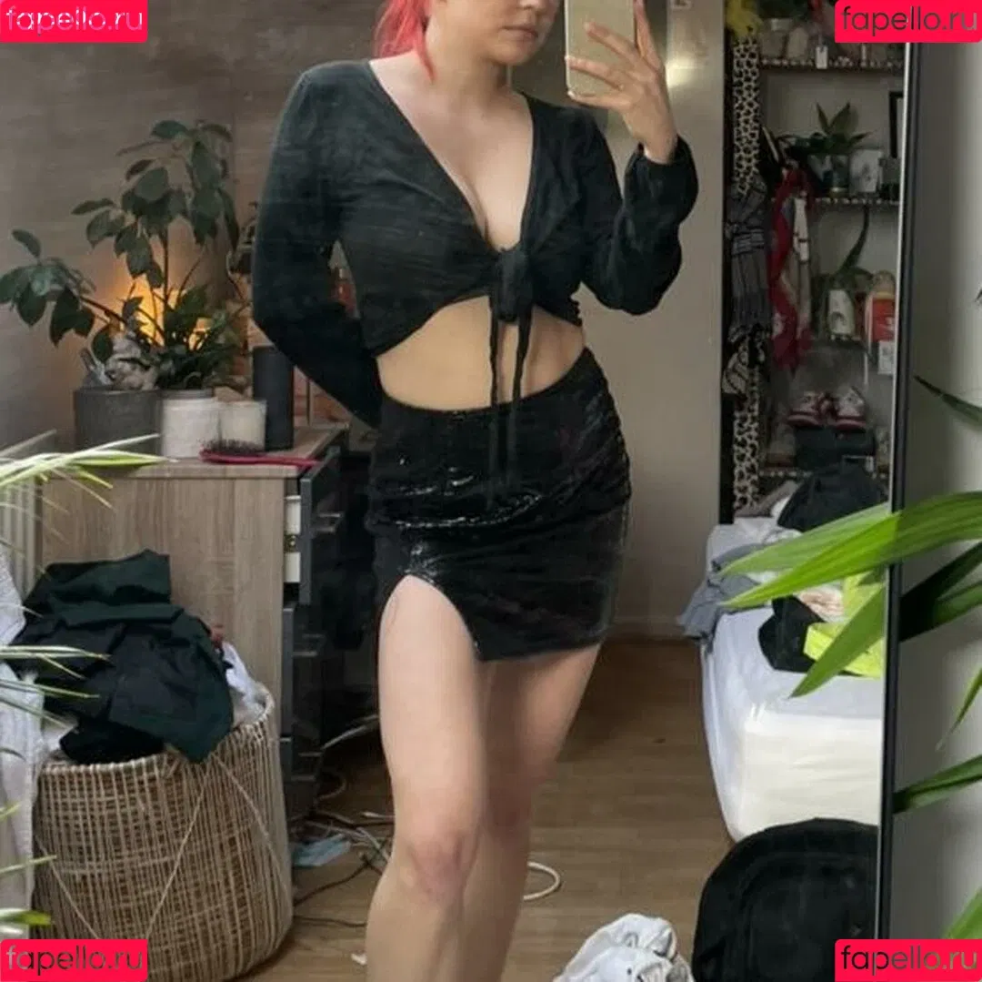 Emily Barrett Onlyfans Photo Gallery 