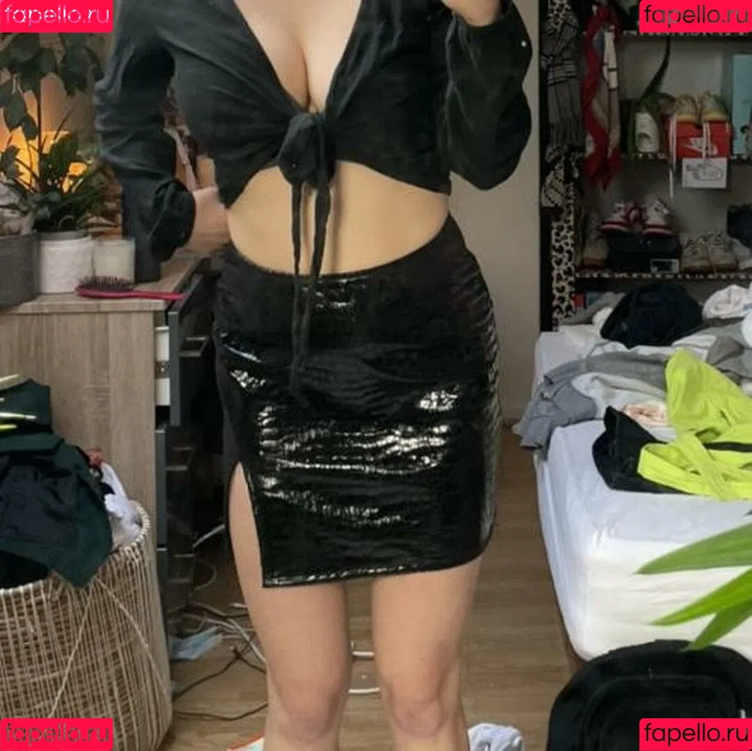 Emily Barrett Onlyfans Photo Gallery 