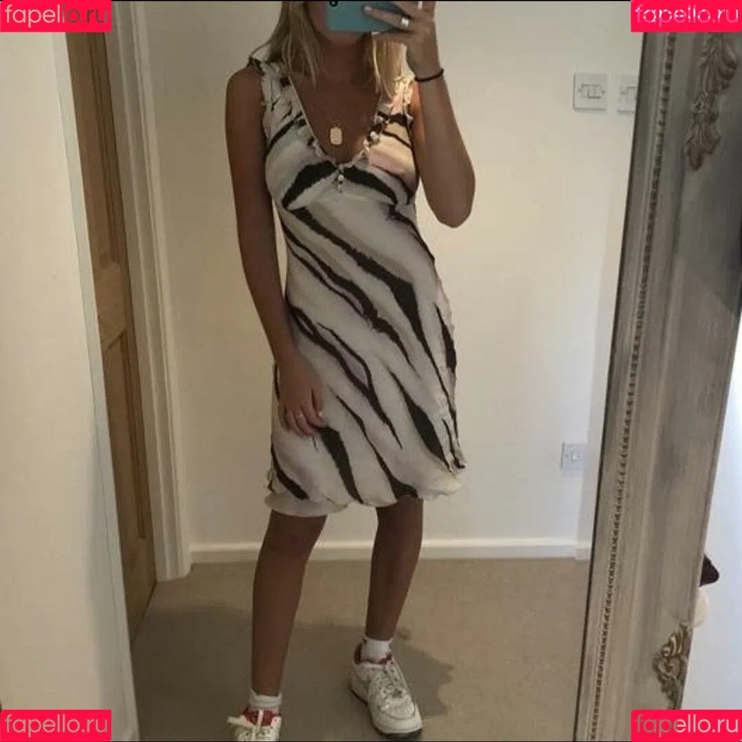 Emily Barrett Onlyfans Photo Gallery 