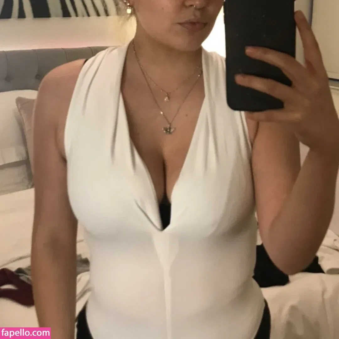 Emily Barrett Onlyfans Photo Gallery 