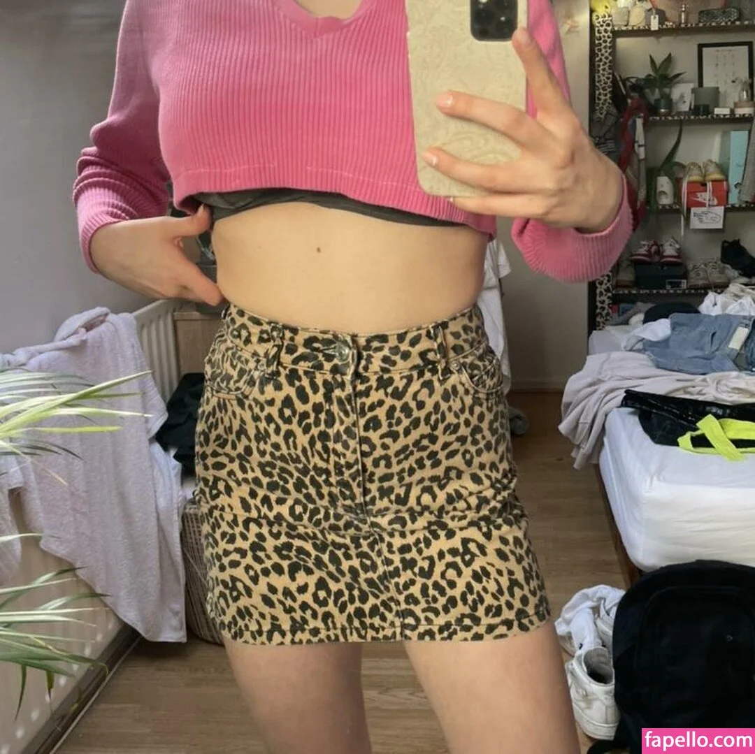 Emily Barrett Onlyfans Photo Gallery 