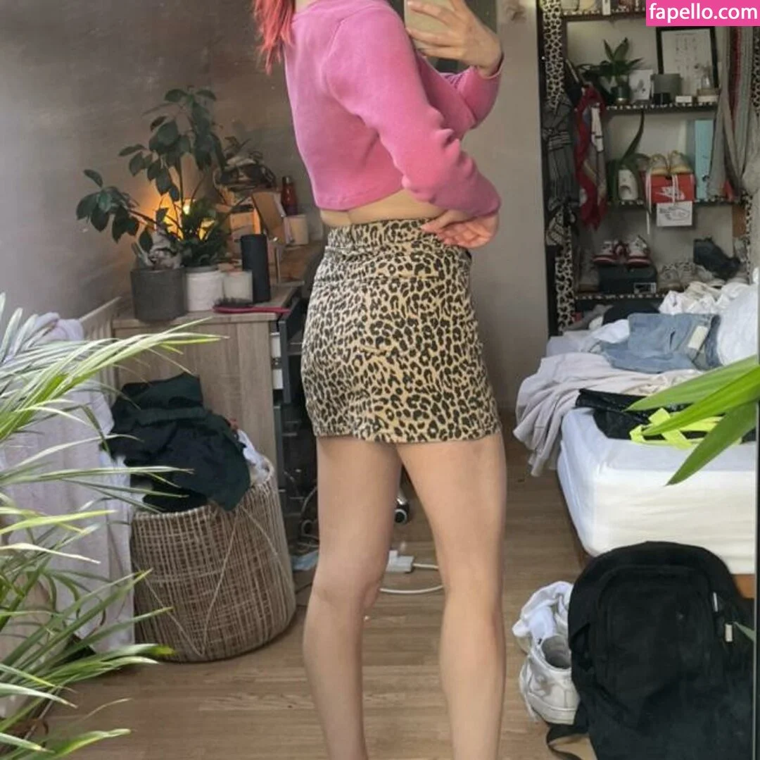 Emily Barrett Onlyfans Photo Gallery 