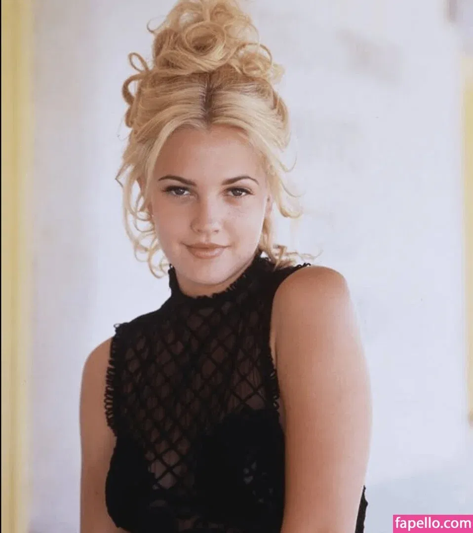 Drew Barrymore Onlyfans Photo Gallery 