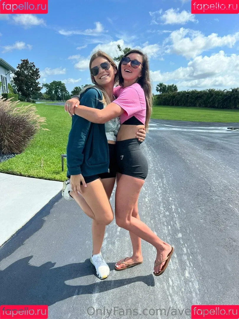 averydoesit Onlyfans Photo Gallery 