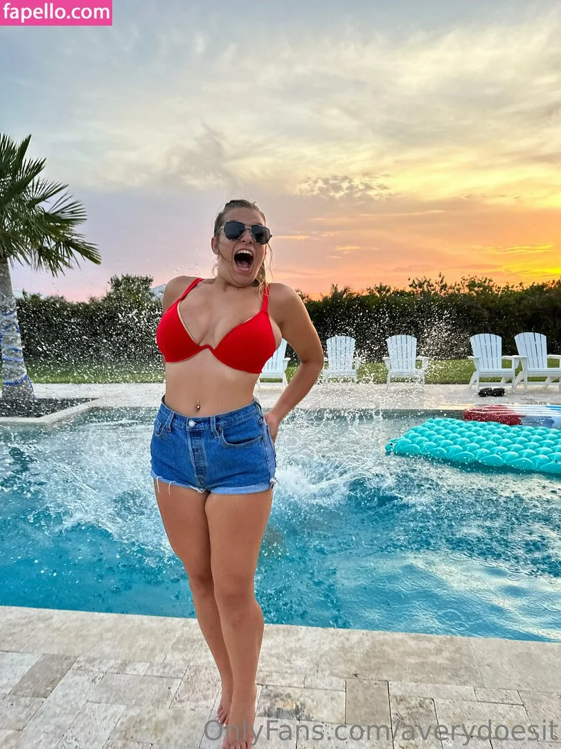 averydoesit Onlyfans Photo Gallery 