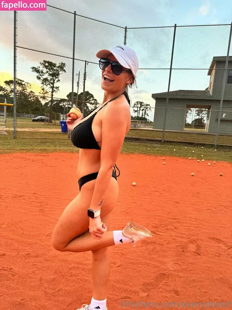 averydoesit Onlyfans Photo Gallery 