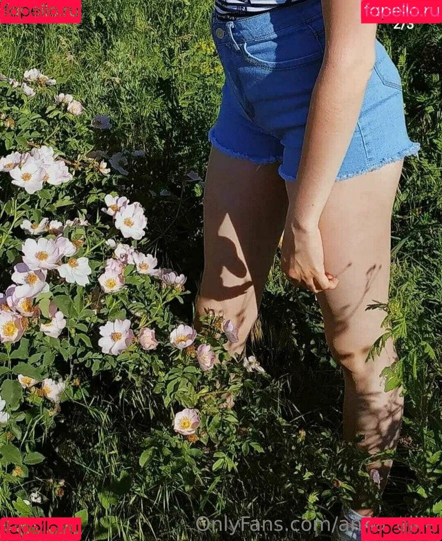 anna_ellie Onlyfans Photo Gallery 