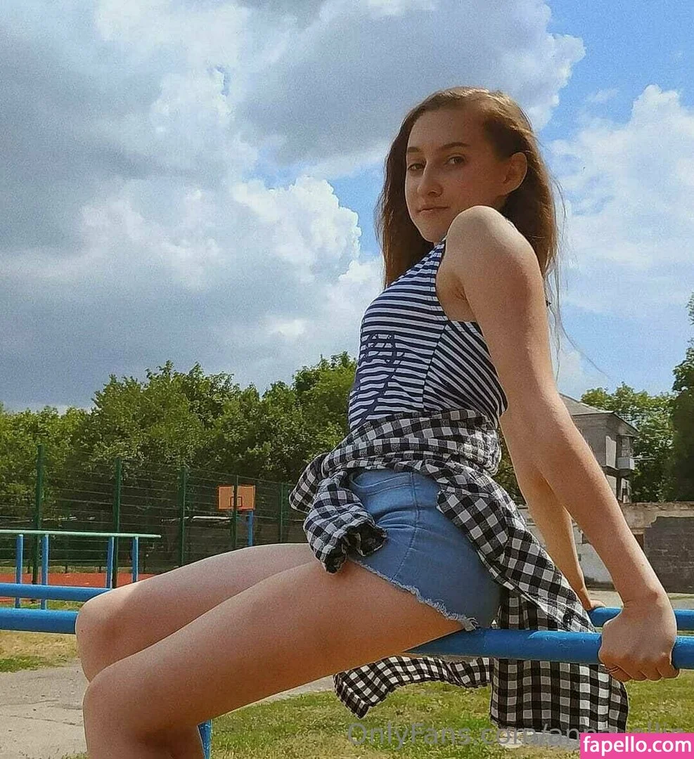 anna_ellie Onlyfans Photo Gallery 