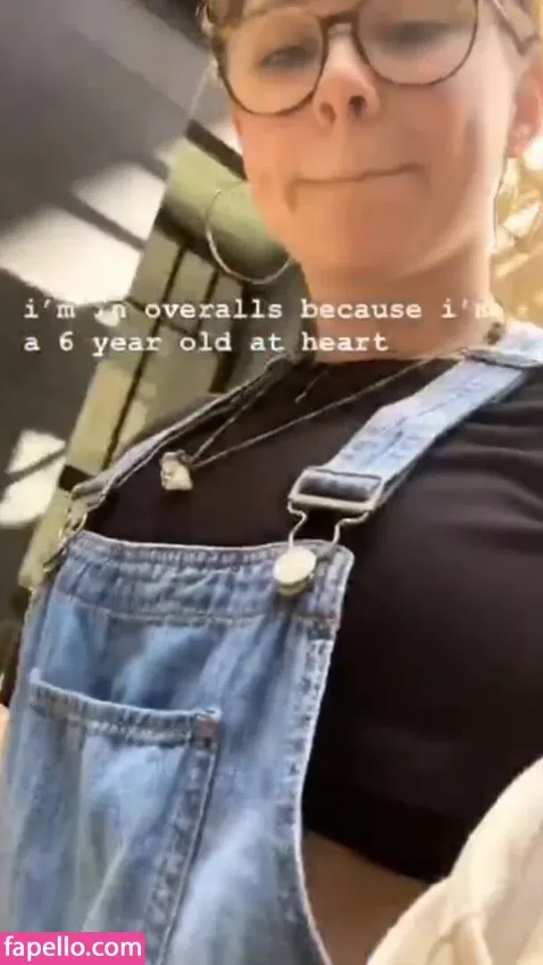 Mina Sundwall Onlyfans Photo Gallery 