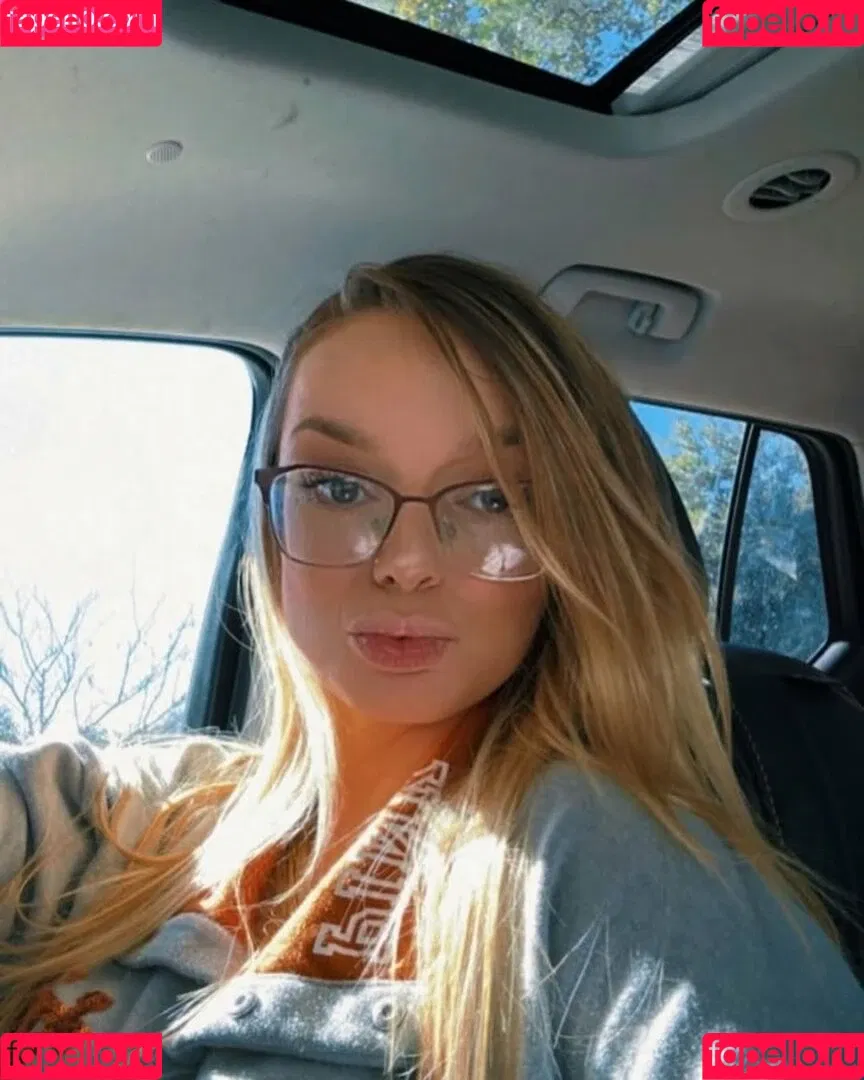 Chasity McClelland Onlyfans Photo Gallery 