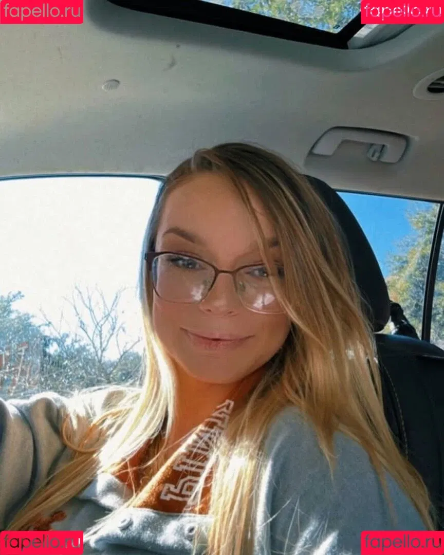 Chasity McClelland Onlyfans Photo Gallery 