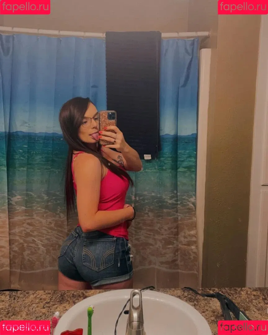 Chasity McClelland Onlyfans Photo Gallery 