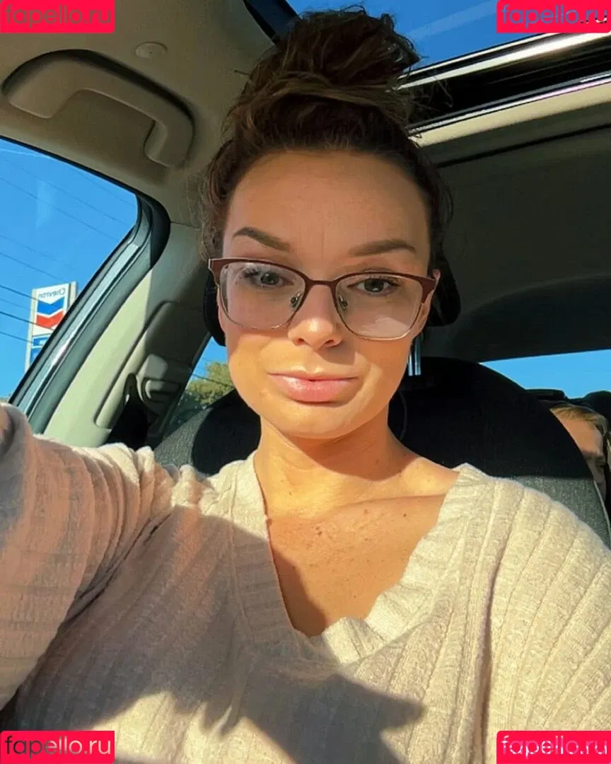 Chasity McClelland Onlyfans Photo Gallery 