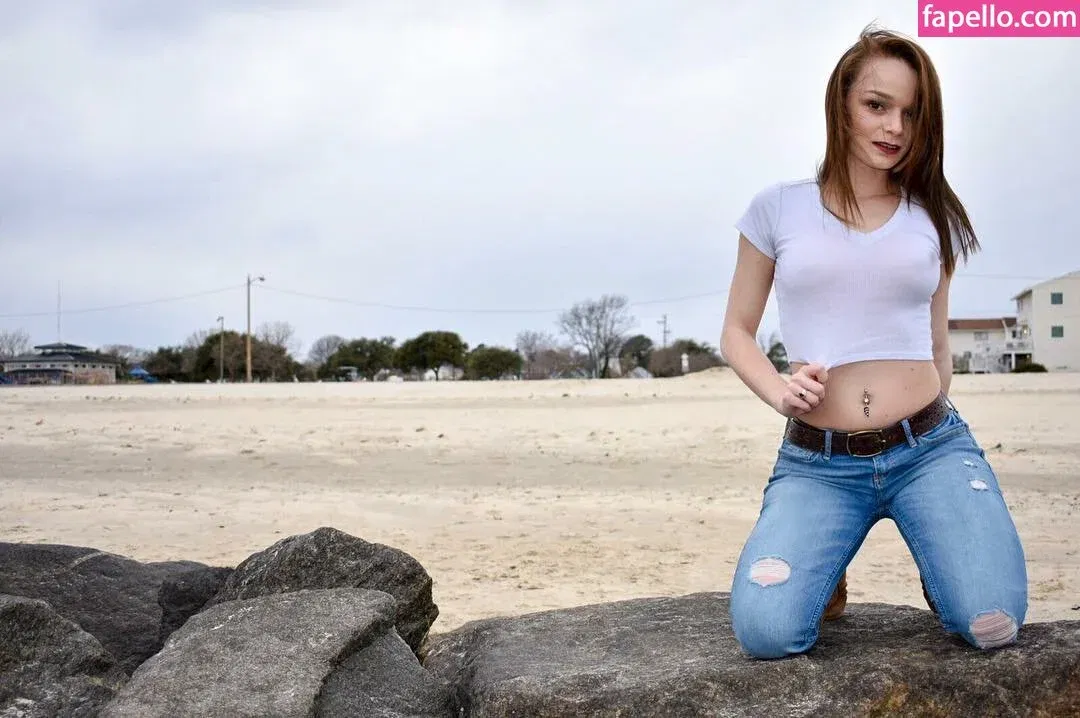 Chasity McClelland Onlyfans Photo Gallery 