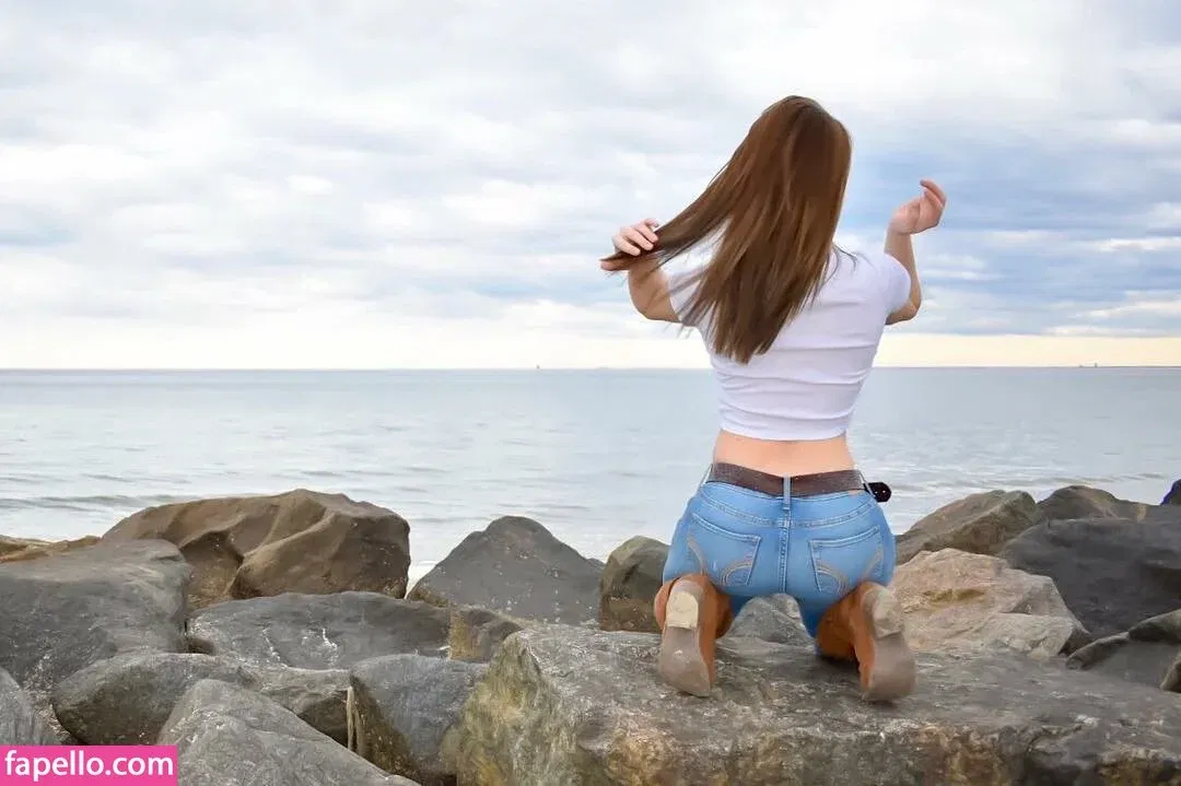 Chasity McClelland Onlyfans Photo Gallery 