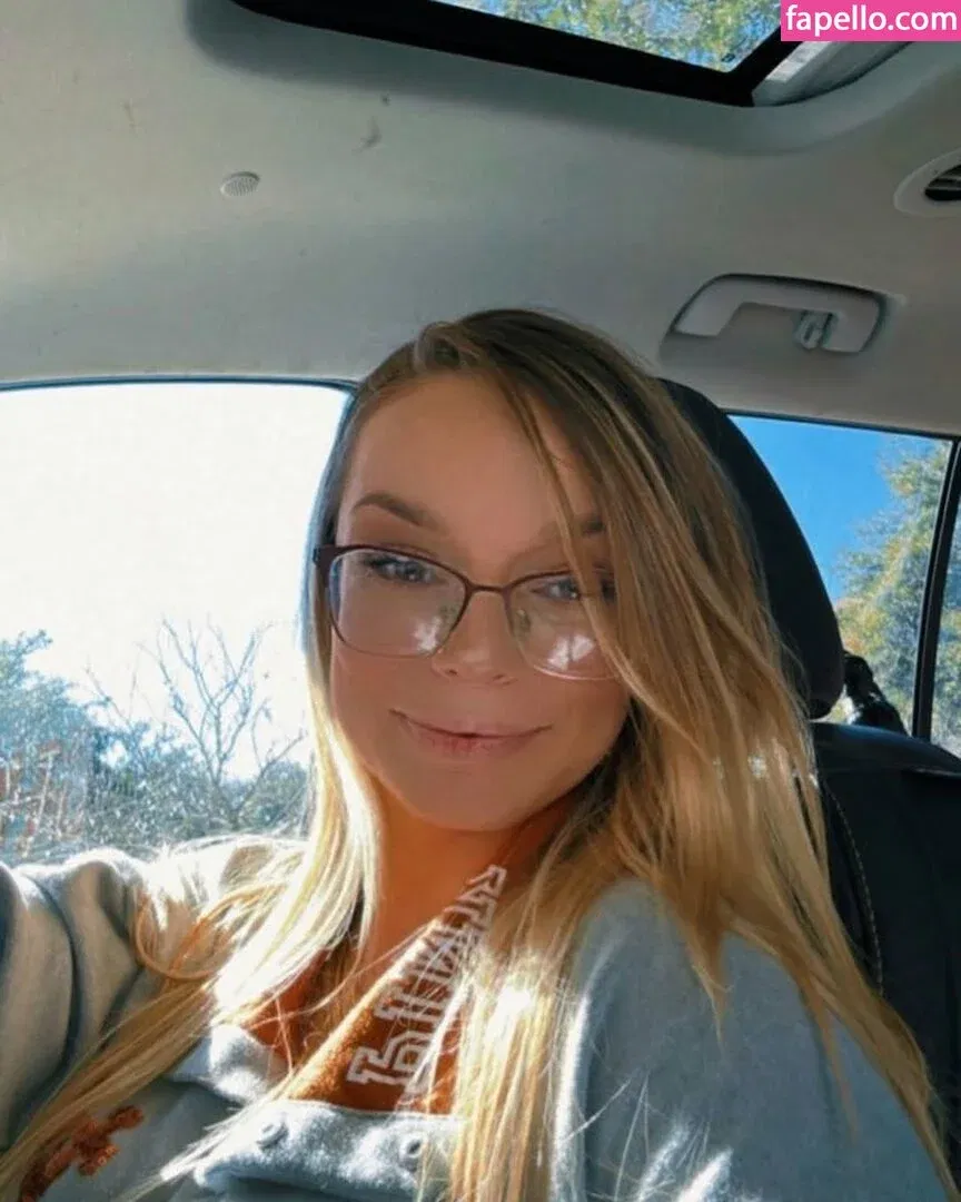 Chasity McClelland Onlyfans Photo Gallery 