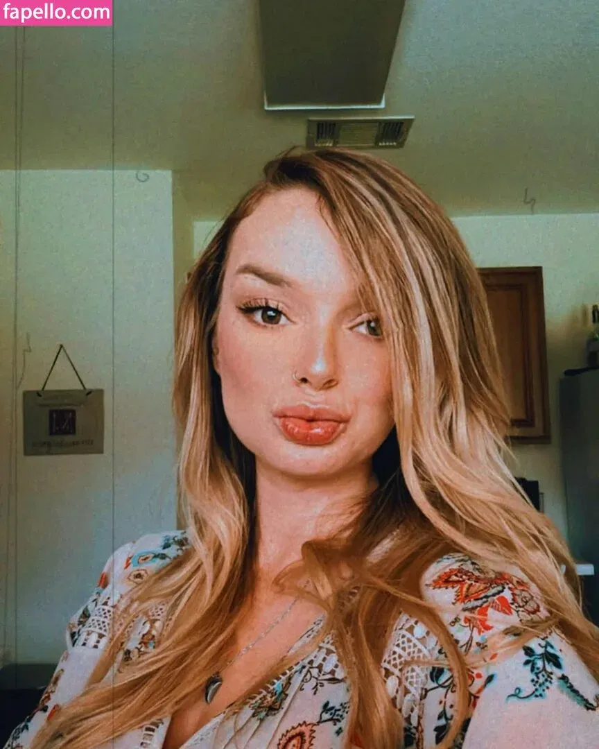 Chasity McClelland Onlyfans Photo Gallery 