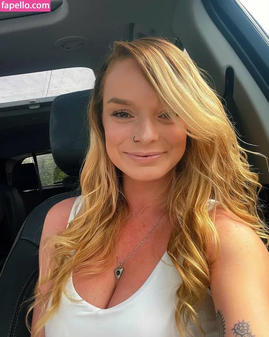 Chasity McClelland Onlyfans Photo Gallery 