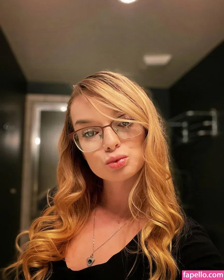 Chasity McClelland Onlyfans Photo Gallery 