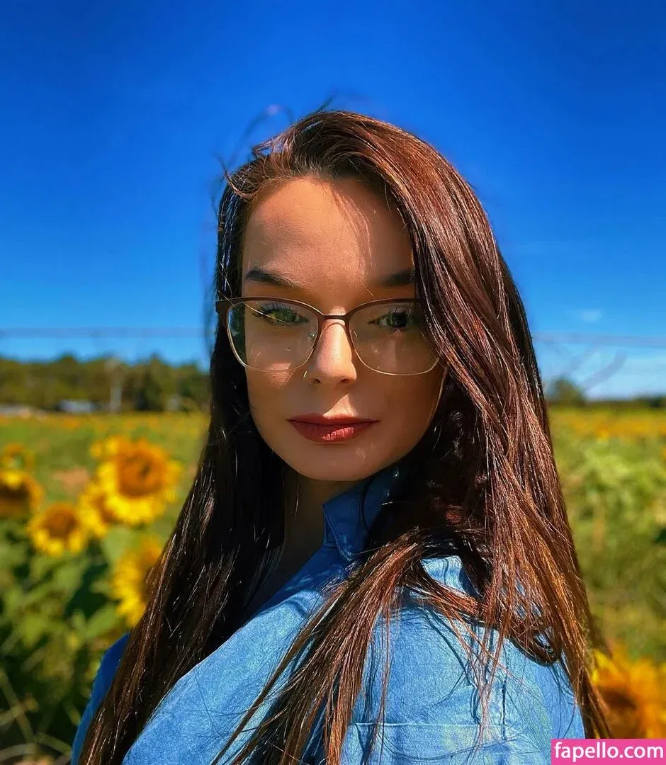 Chasity McClelland Onlyfans Photo Gallery 