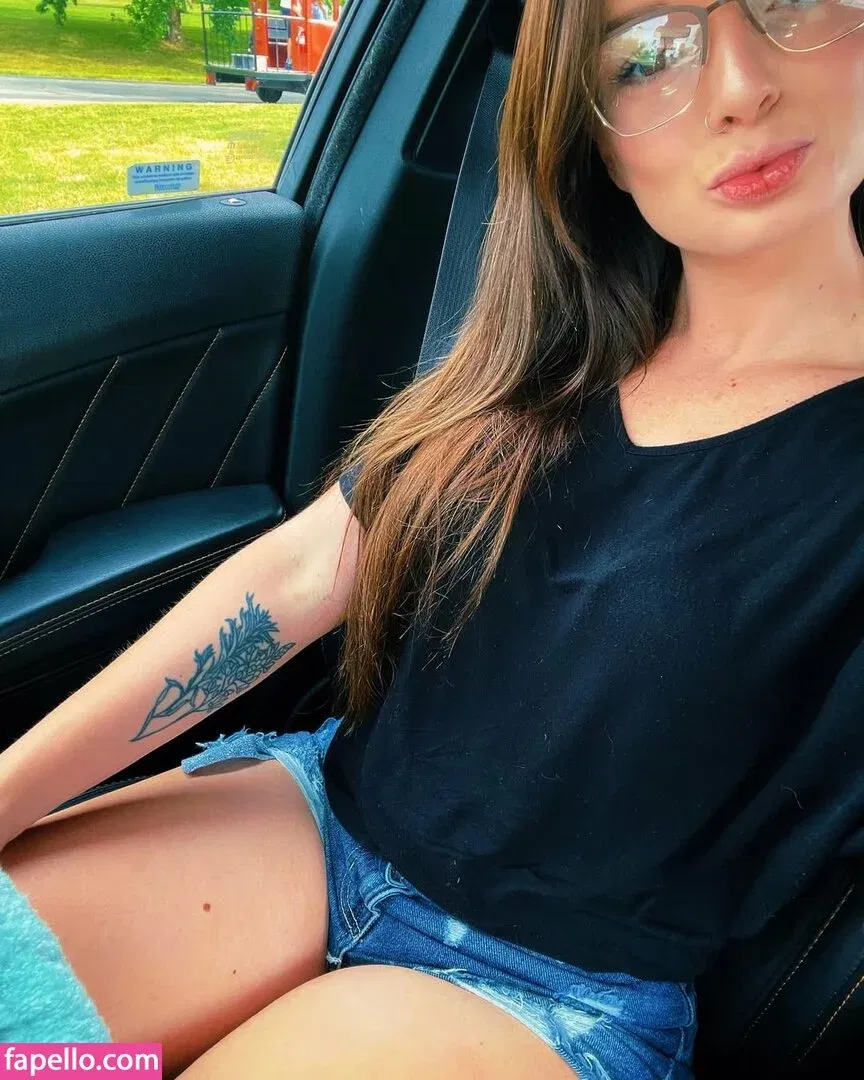 Chasity McClelland Onlyfans Photo Gallery 