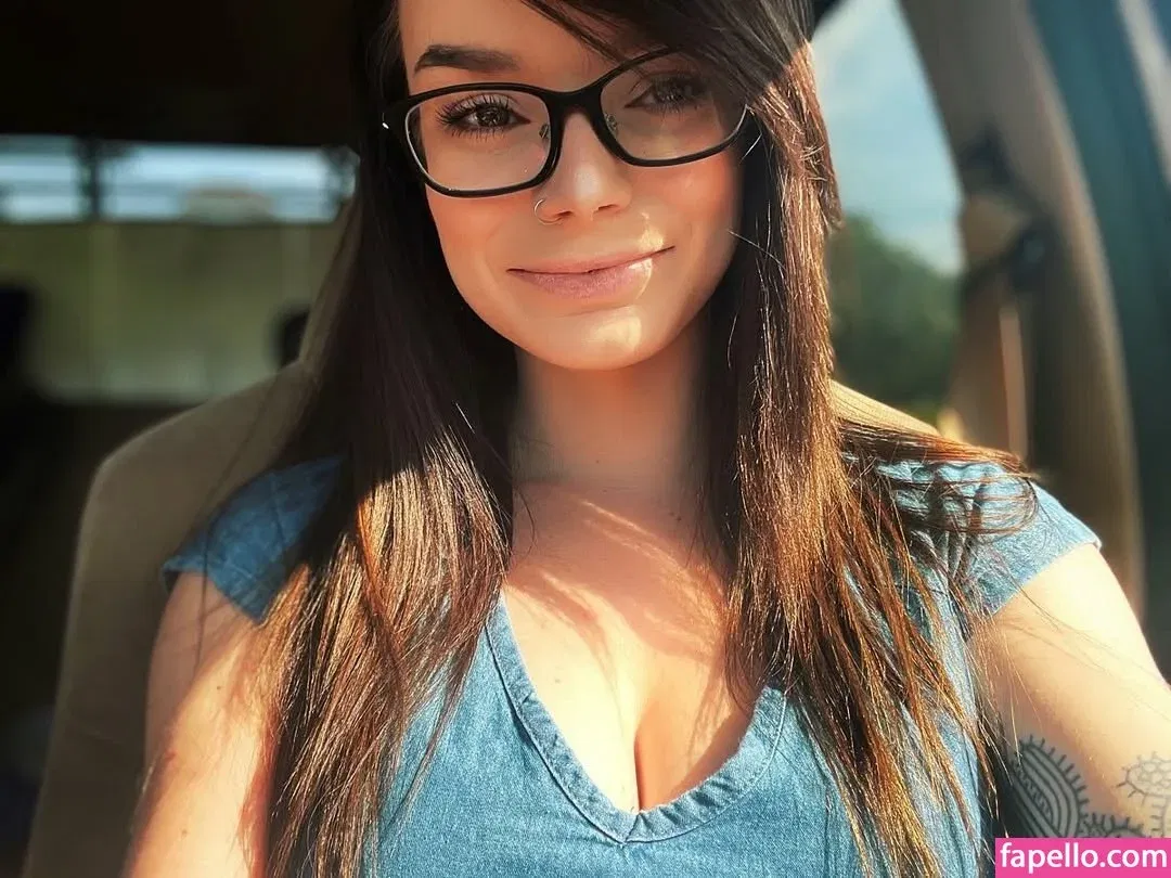 Chasity McClelland Onlyfans Photo Gallery 