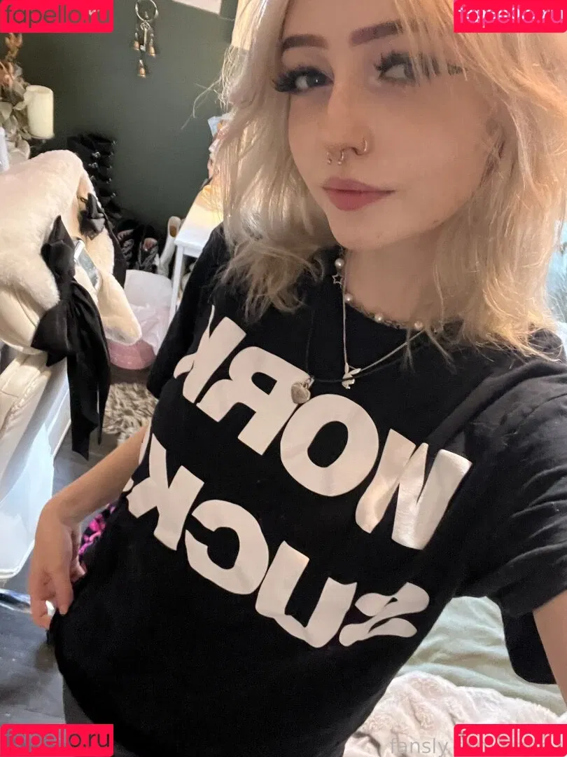 m.vlntn__ Onlyfans Photo Gallery 