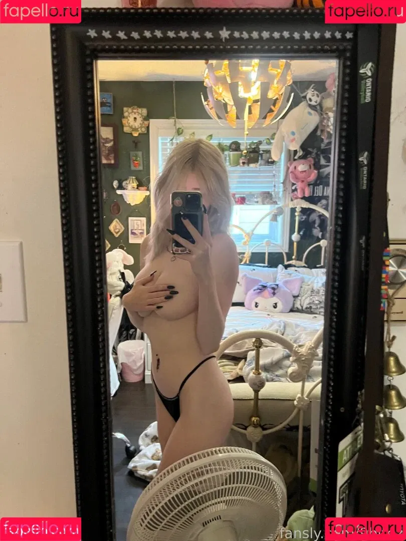 m.vlntn__ Onlyfans Photo Gallery 