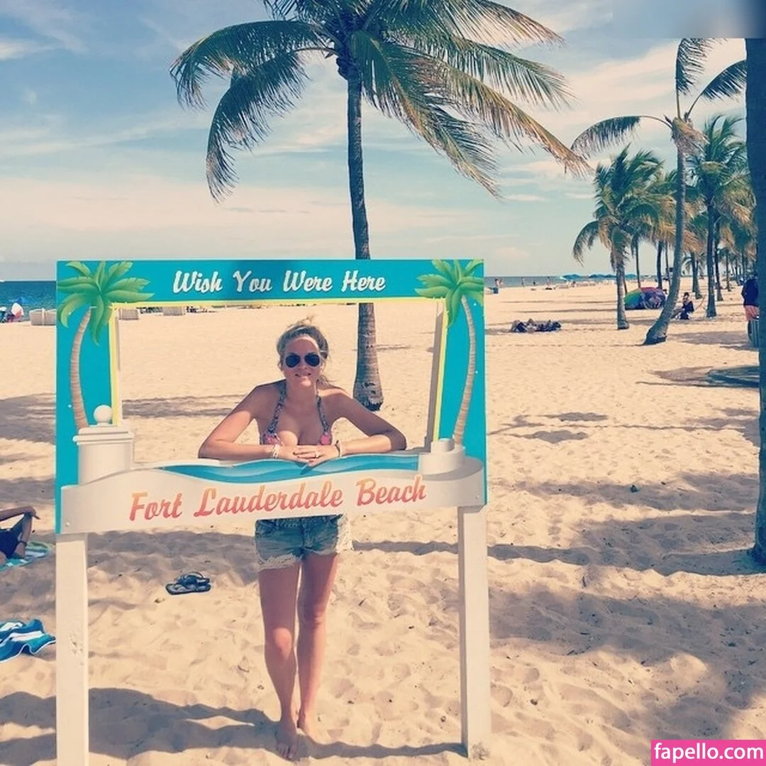 kira_christin Onlyfans Photo Gallery 