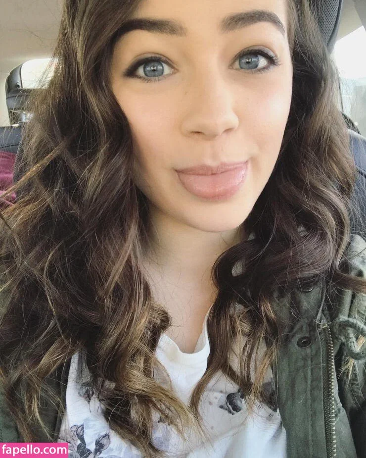 Mary März Onlyfans Photo Gallery 