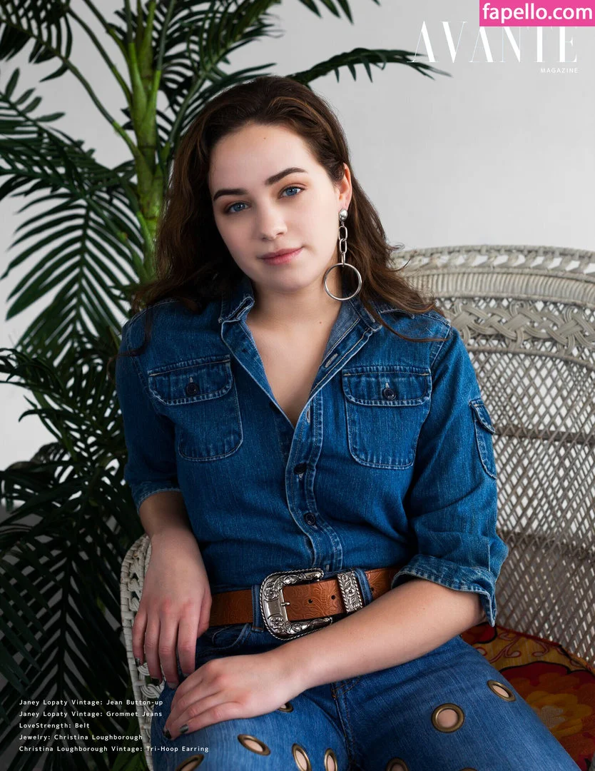 Mary März Onlyfans Photo Gallery 