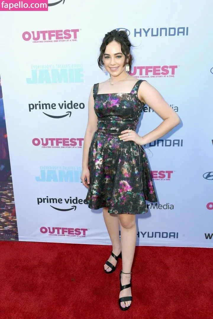 Mary März Onlyfans Photo Gallery 