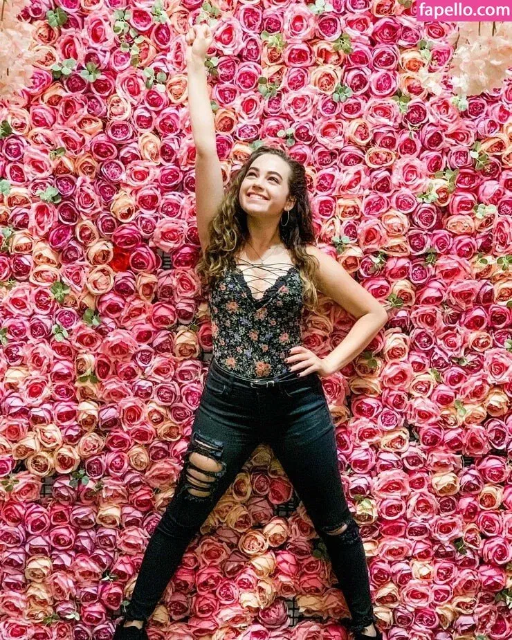 Mary März Onlyfans Photo Gallery 