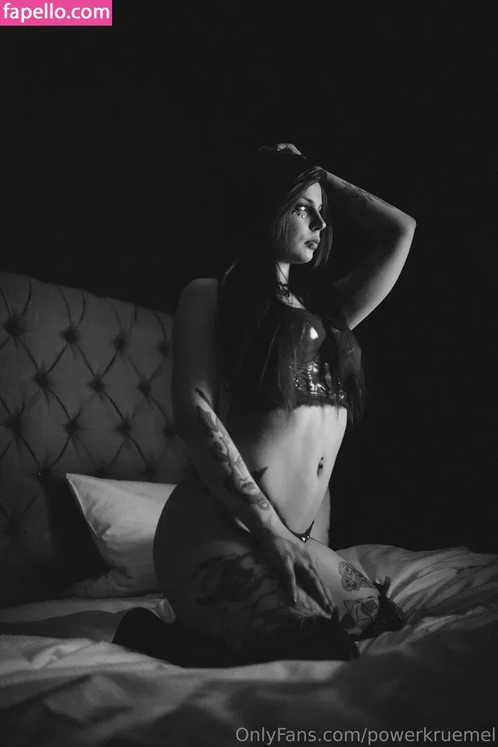 Powerkruemel Onlyfans Photo Gallery 