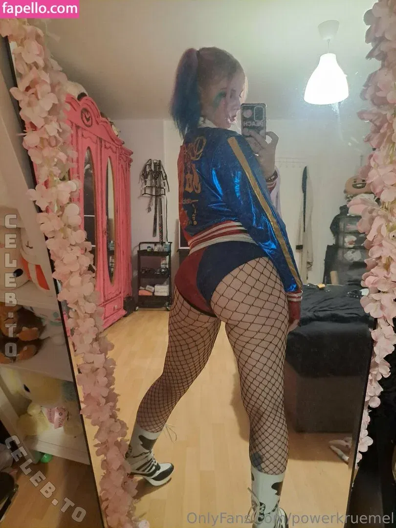 Powerkruemel Onlyfans Photo Gallery 