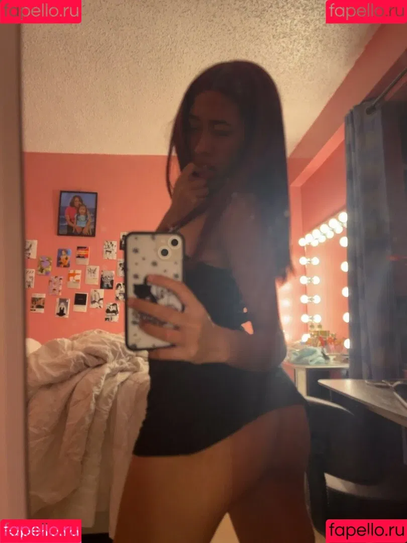 solkyraa Onlyfans Photo Gallery 