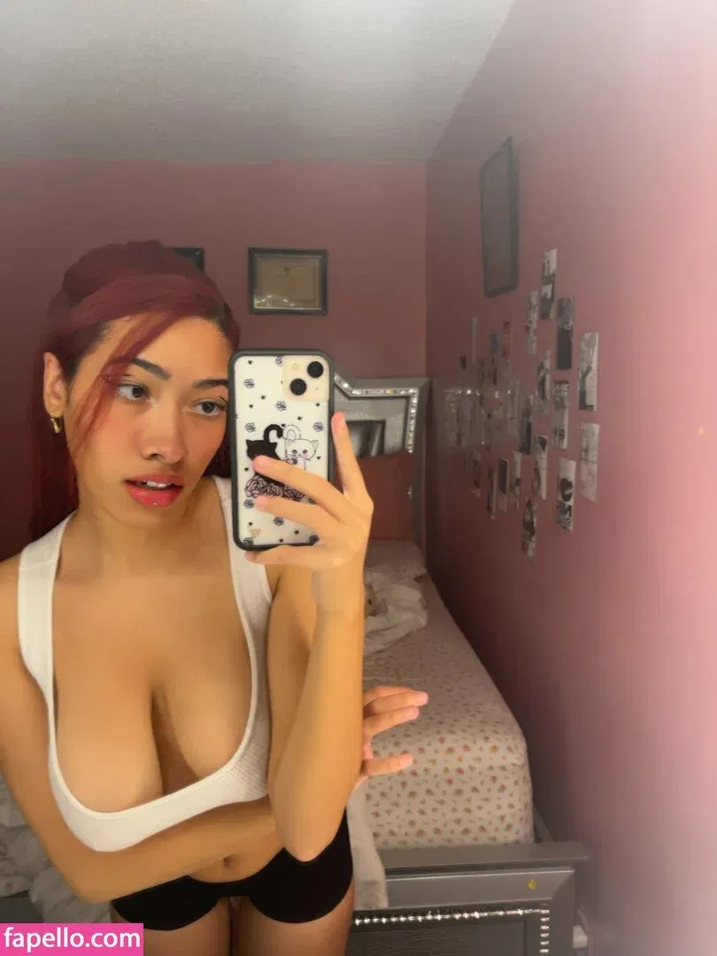 solkyraa Onlyfans Photo Gallery 