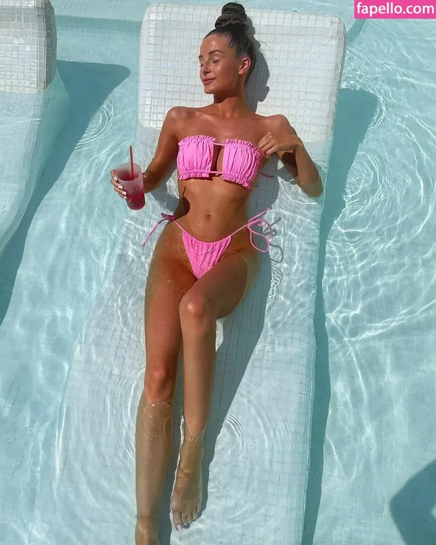 Briony Gorton Onlyfans Photo Gallery 