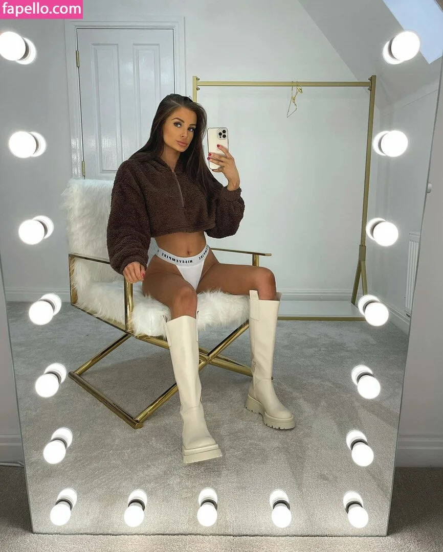 Briony Gorton Onlyfans Photo Gallery 