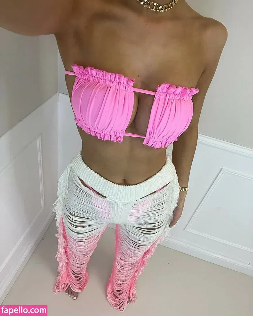 Briony Gorton Onlyfans Photo Gallery 