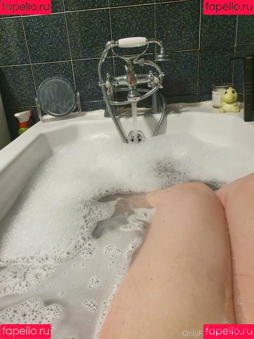 maturebustymom Onlyfans Photo Gallery 