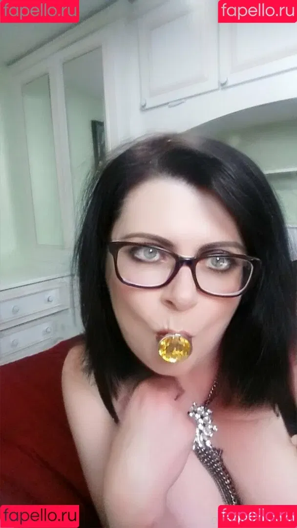 maturebustymom Onlyfans Photo Gallery 
